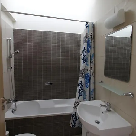 Townhouse With 3 Bedrooms In Centre By The Beach Сasa de vacaciones Limassol
